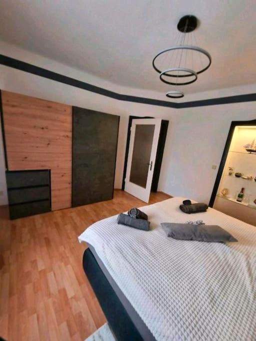 Ferienwohnung *Zur Weinbergstrasse* Lauta Eksteriør bilde