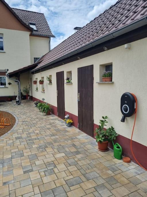 Ferienwohnung *Zur Weinbergstrasse* Lauta Eksteriør bilde